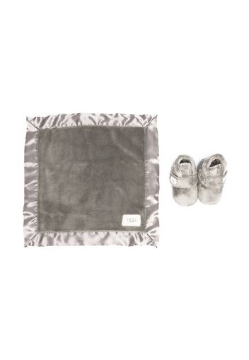 terry-cloth bootie and blanket set