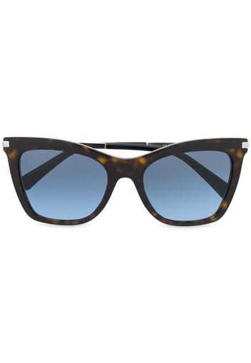cat-eye frame sunglasses