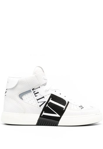 Sneakers con stampa VLTN