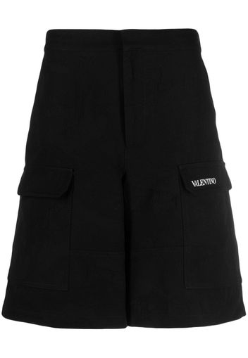 Valentino logo-print cargo shorts - Nero