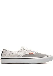 Sneakers Authentic Pro