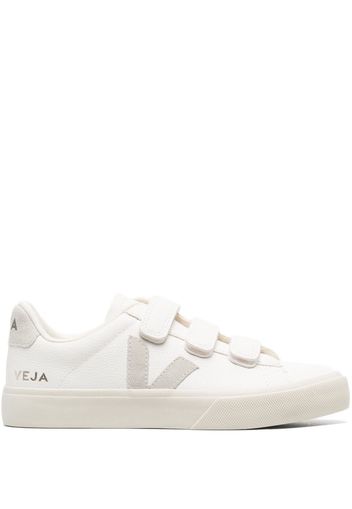 VEJA Sneakers Recife ChromeFree con strappo - Bianco