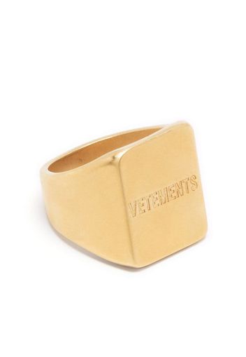 VETEMENTS engraved-logo square ring - Oro