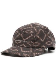 White Mountaineering all-over graphic-print baseball cap - Marrone