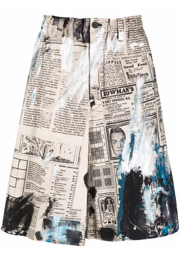 Yohji Yamamoto newspaper-print shorts - Toni neutri