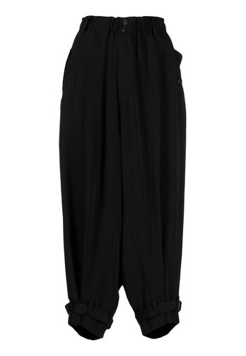 Y's buckled-cuffs cropped trousers - Nero