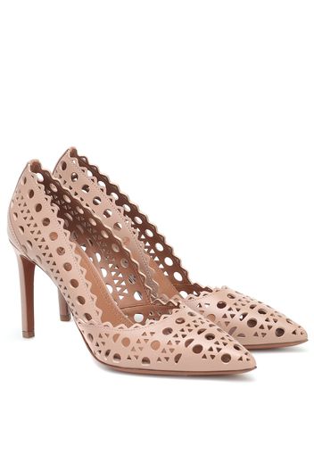 Pumps in pelle con cut-out