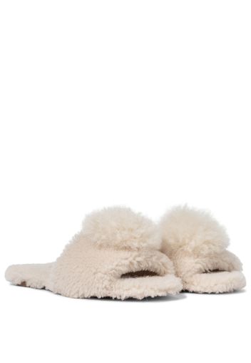 Esclusiva Mytheresa - Sandali Foxy in shearling e alpaca