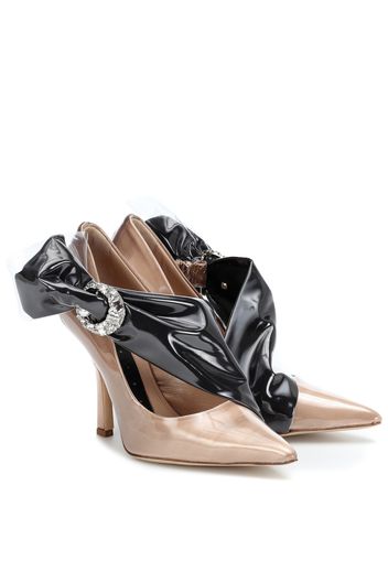 Pumps in satin e PVC