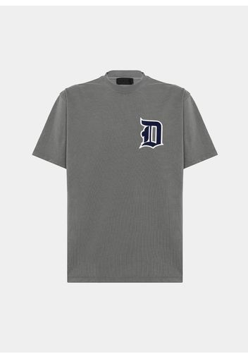 T-Shirt Over Letter Gray