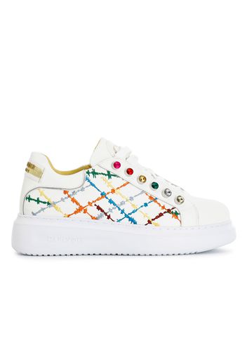 Sneaker in cuoio con ricami multicolori