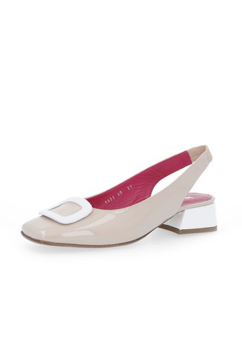 Sandalo slingback in pelle effetto vernice