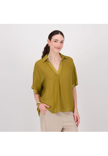 Blusa in crêpe di viscosa con scollo a polo