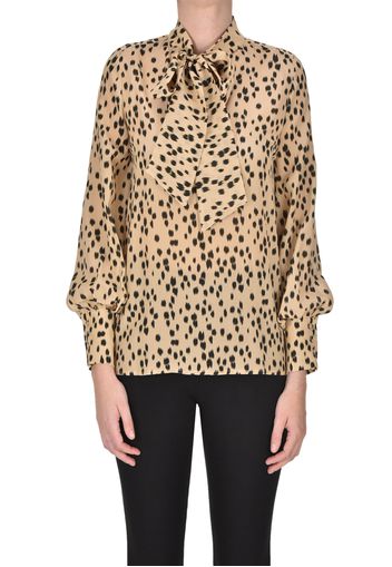 Blusa in crepè di seta animalier