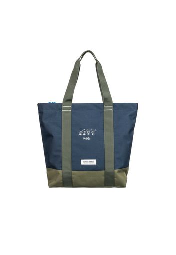 Carrier Peanuts Tote