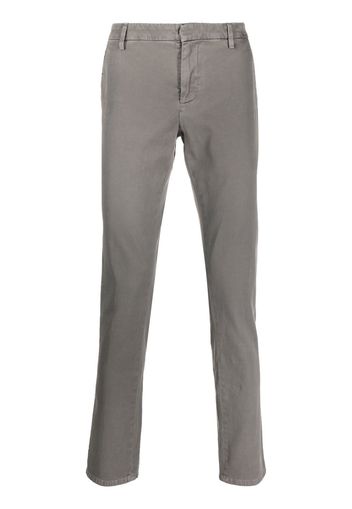 Pantalone chino vita media