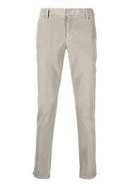 Pantalone chino vita media