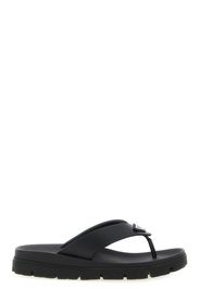 Sandalo logo triangolo