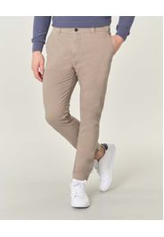 Pantalone chino tapered tortora in gabardina di cotone stretch