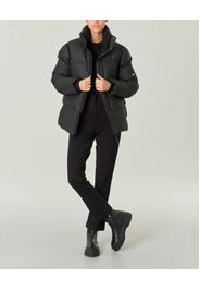 Boxy Puffer Jacket nero realizzato in un PU traspirante impermeabile con colletto alto