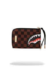 Portafoglio Sprayground Sawtooth Sharks in Paris in similpelle con motivo a scacchi neri e marroni e fauci di squalo