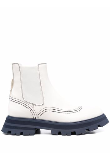 Alexander McQueen Wander Chelsea boots - White