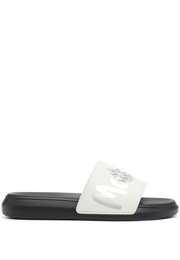 Alexander McQueen embossed-logo open toe slides - Neutrals