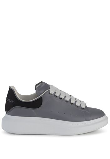 Alexander McQueen oversized low-top sneakers - Grey