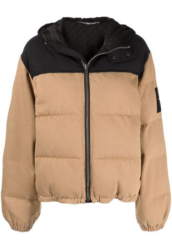 Alexander Wang logo-patch puffer jacket - Neutrals