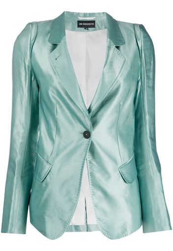 fitted buttoned blazer