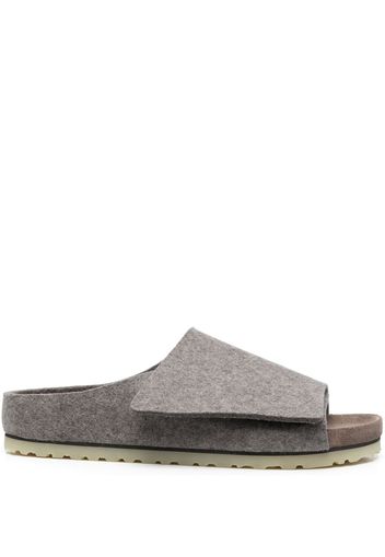 Birkenstock single-strap slides - Grey