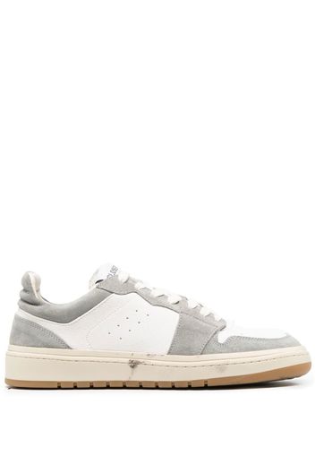 Closed panelled low-top sneakers - White