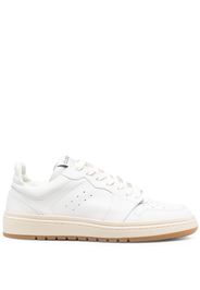 Closed low-top lace-up sneakers - White