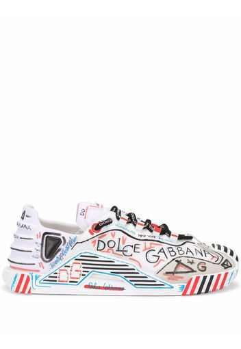 Dolce & Gabbana graffiti logo print sneakers - White