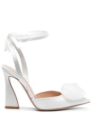 Gianvito Rossi flower-detailing pointed-toe pumps - White