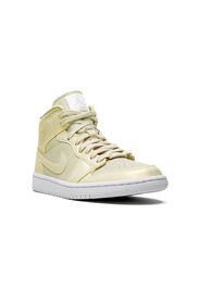 WMNS Air Jordan 1 MID SE