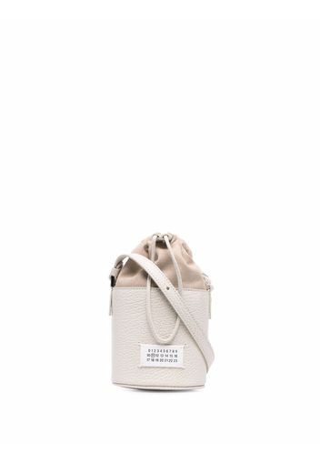 Maison Margiela logo-patch leather bucket bag - White