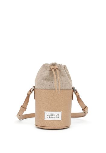 Maison Margiela logo-patch shoulder bag - Neutrals