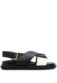 Fussbet criss-cross sandals