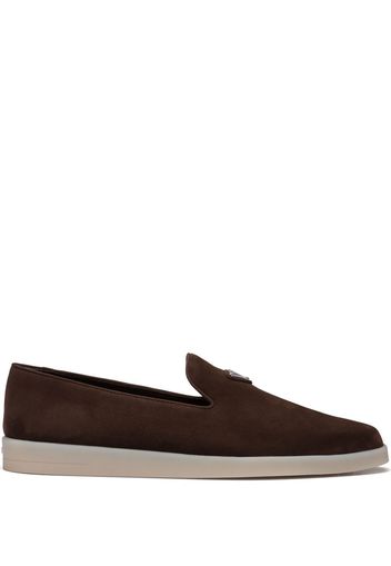 Prada triangle-patch suede loafers - Brown