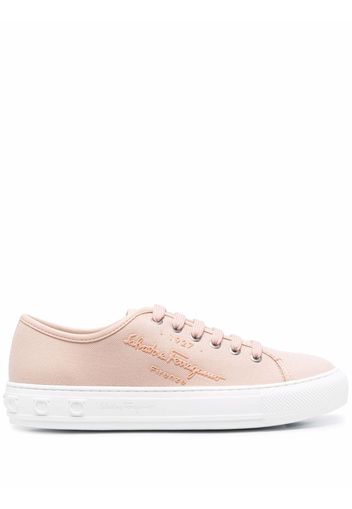 Salvatore Ferragamo logo-embossed low-top sneakers - Pink