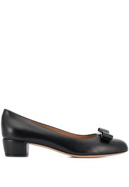 Salvatore Ferragamo Vara bow pumps - Black