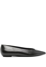 Stuart Weitzman pointed-toe leather ballerinas - Black