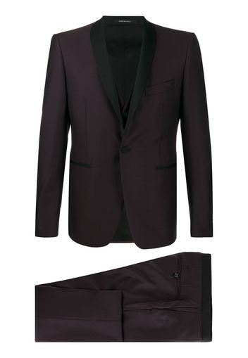 contrast lapel three-piece suit