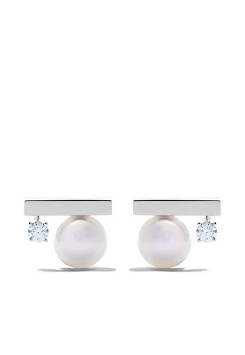 18kt white gold diamond petit balance class earrings