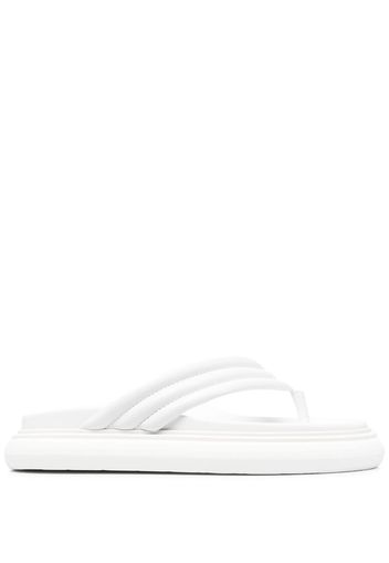 The Attico padded leather flip flops - White