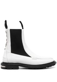 Toga Virilis charm-detail ankle leather boots - White