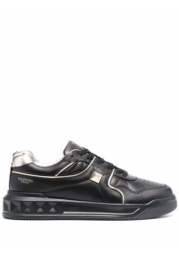 Valentino Garavani Roman Stud low-top sneakers - Black