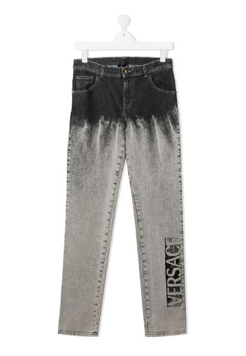 logo light-wash jeans