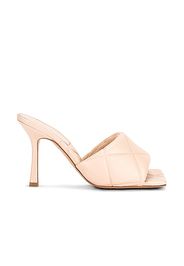 Bottega Veneta BV Rubber Lido Sandals in Blush